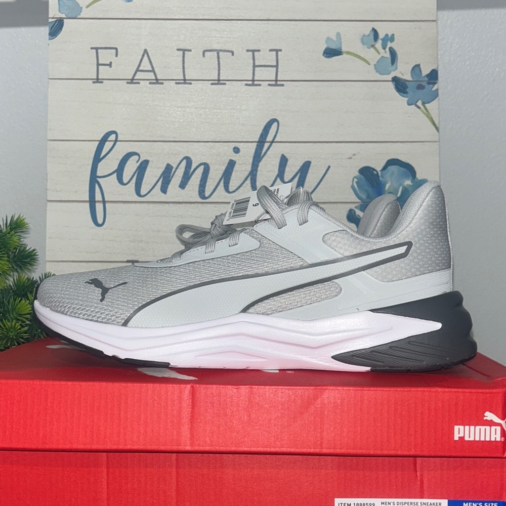 PUMA Men’s Sneakers NIB - Picture 3 of 6